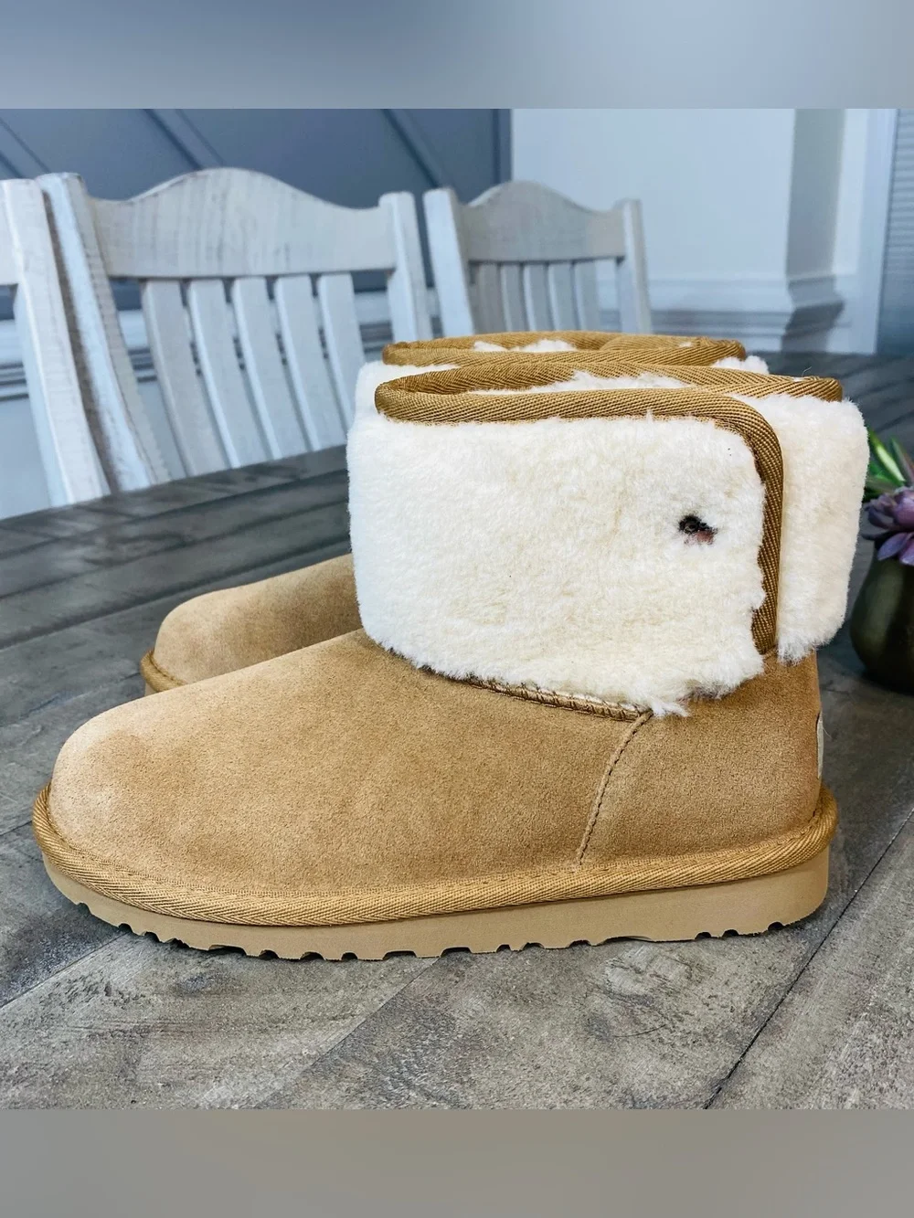 UGG Kids' Classic Jona Luxury Boot – Chestnut/Cognac Suede Size 3 Youth